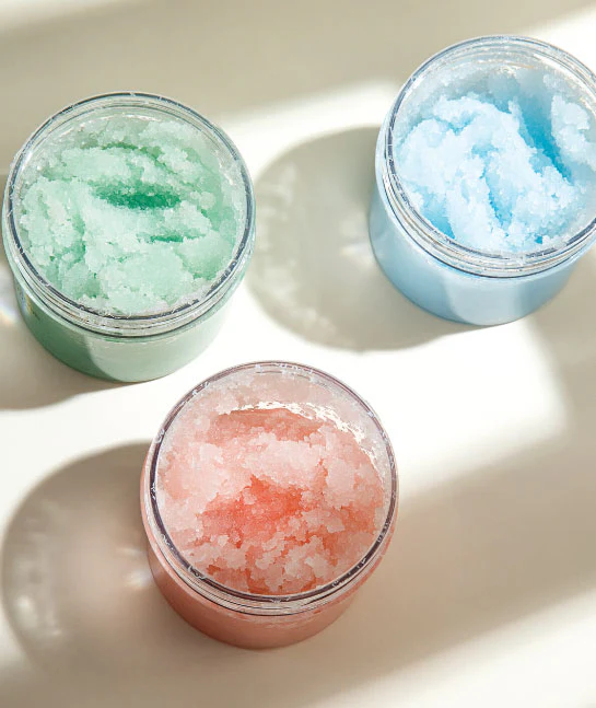 Vanilla Pink Pepper Body Scrub - 500 g - Image 2